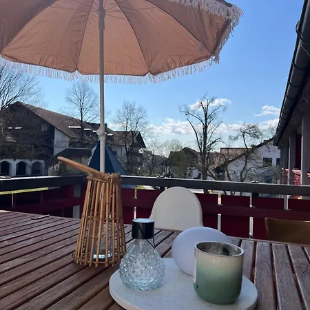 Διαμέρισμα Mit Toller Dachterrasse & Bademantelgang Zur Wohlfuehltherme Im Neuen Stil *