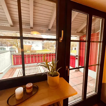 Apartment Mit Toller Dachterrasse & Bademantelgang Zur Wohlfuehltherme Im Neuen Stil *